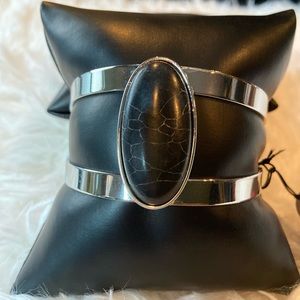 Quarry Queen - Black